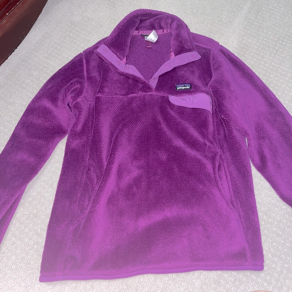 Womens Patagonia size medium pullover